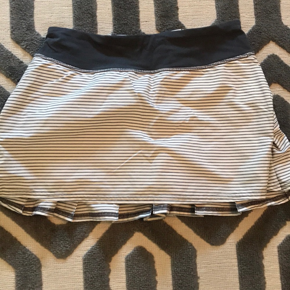 Lulu lemon skirt